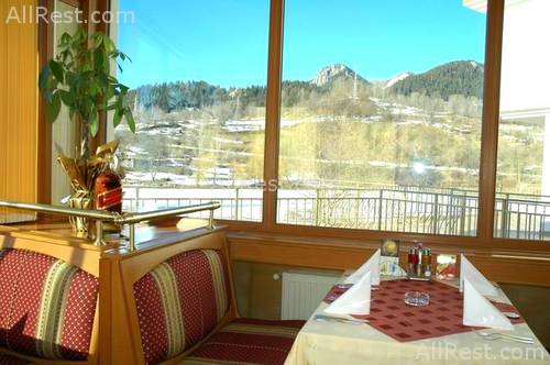 Crystal Hotel 8